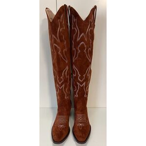 NWOT Unbranded faux suede embroidered tall cowgirl boots. Size 9.
